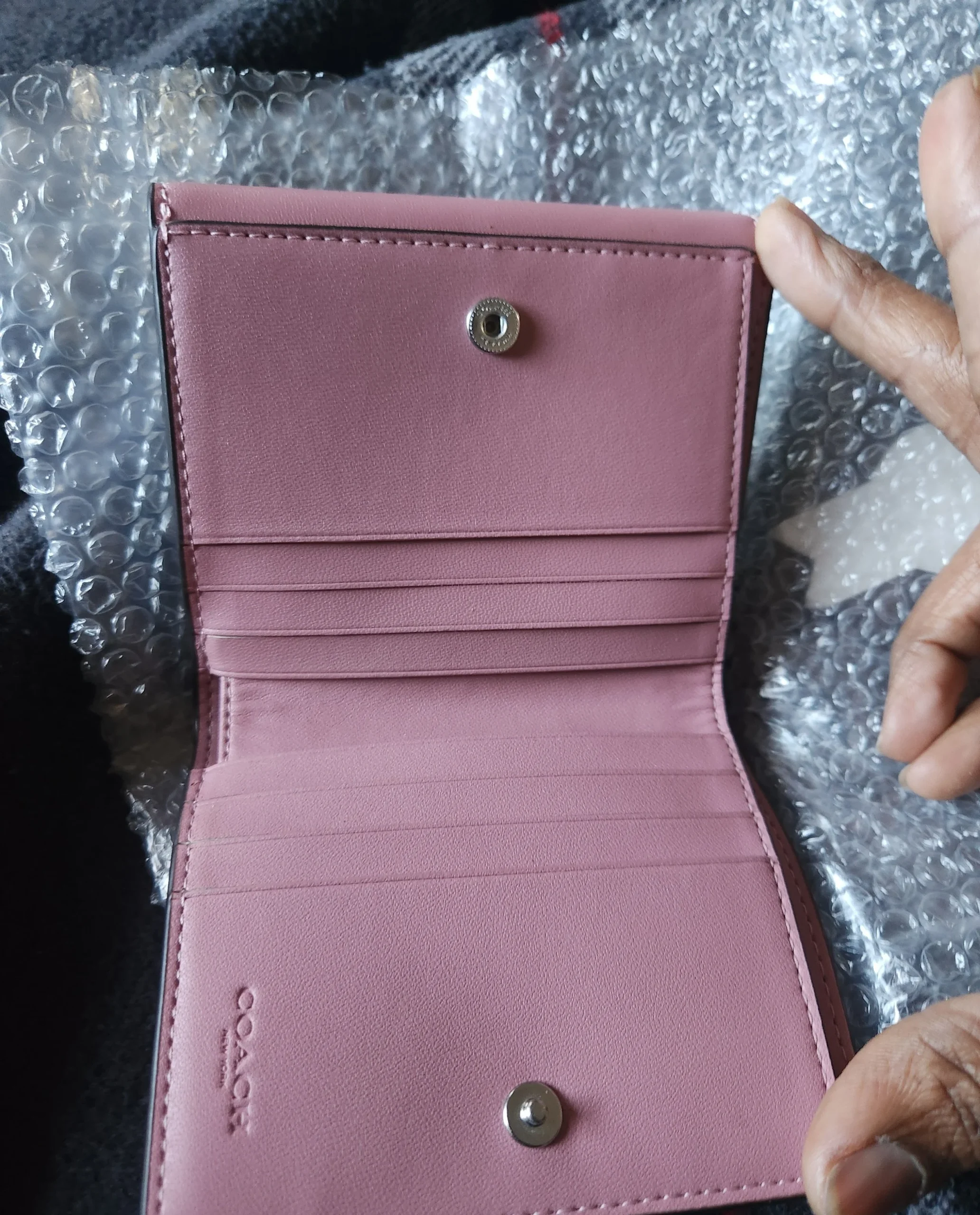 NWT COACH Eliza Smooth Leather shoulder bag color true pink silver. - Image 2