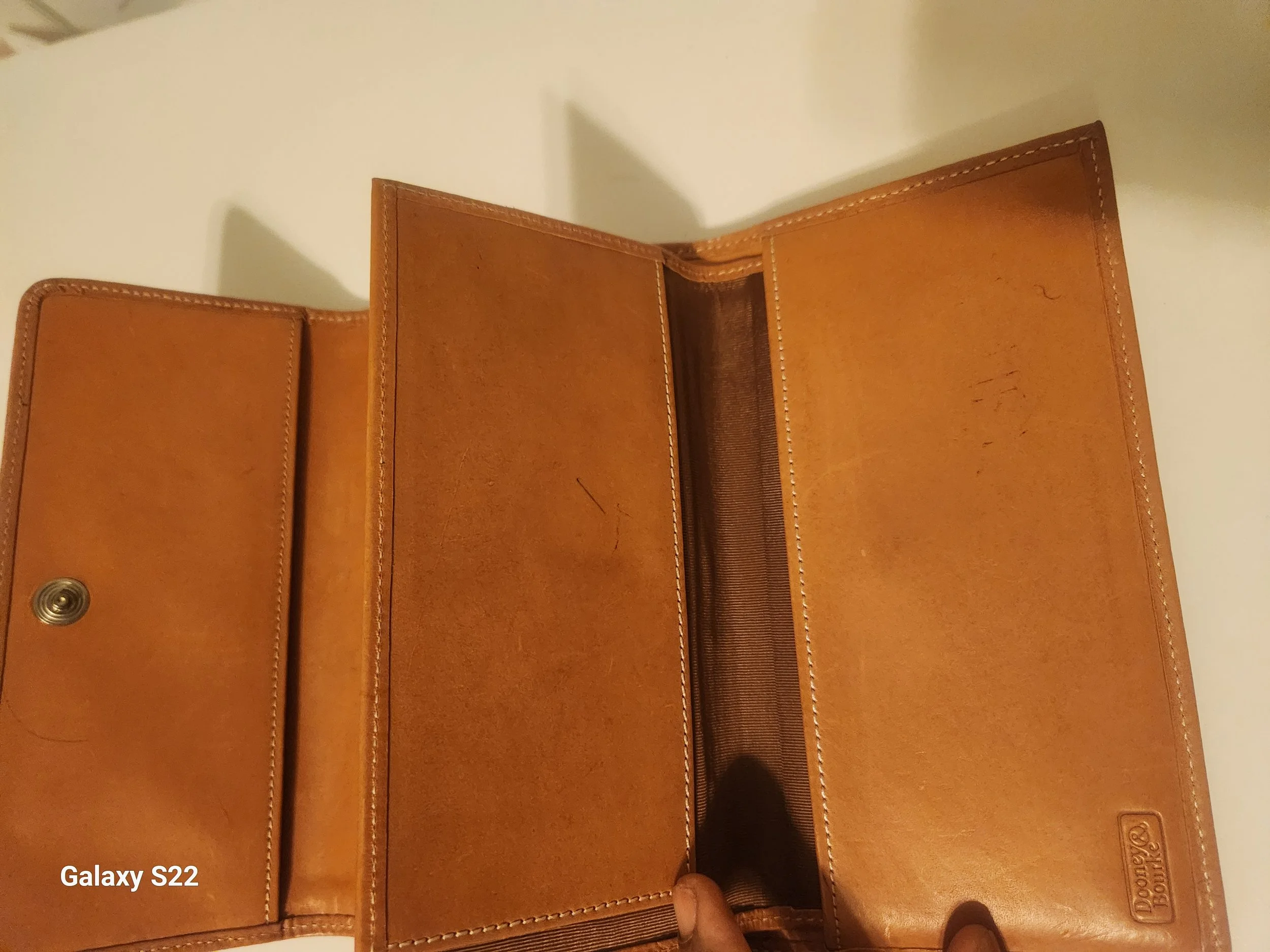 VINTAGE DOONEY & BOURKE CANVAS LEATHER MONOGRAM TRI FOLD WALLET PRE-LOVED you can see that this wallet used - Image 2