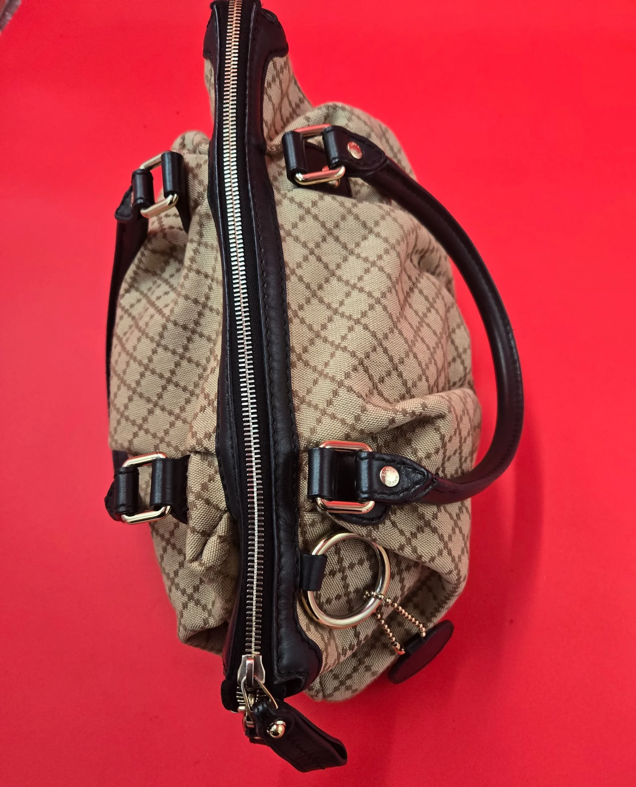 GUCCI GG INTERLOCKING DIAMANTE SHOULDER / HANDBAG CANVAS ANS LEATHER BEIGE pre-Loved - Image 2
