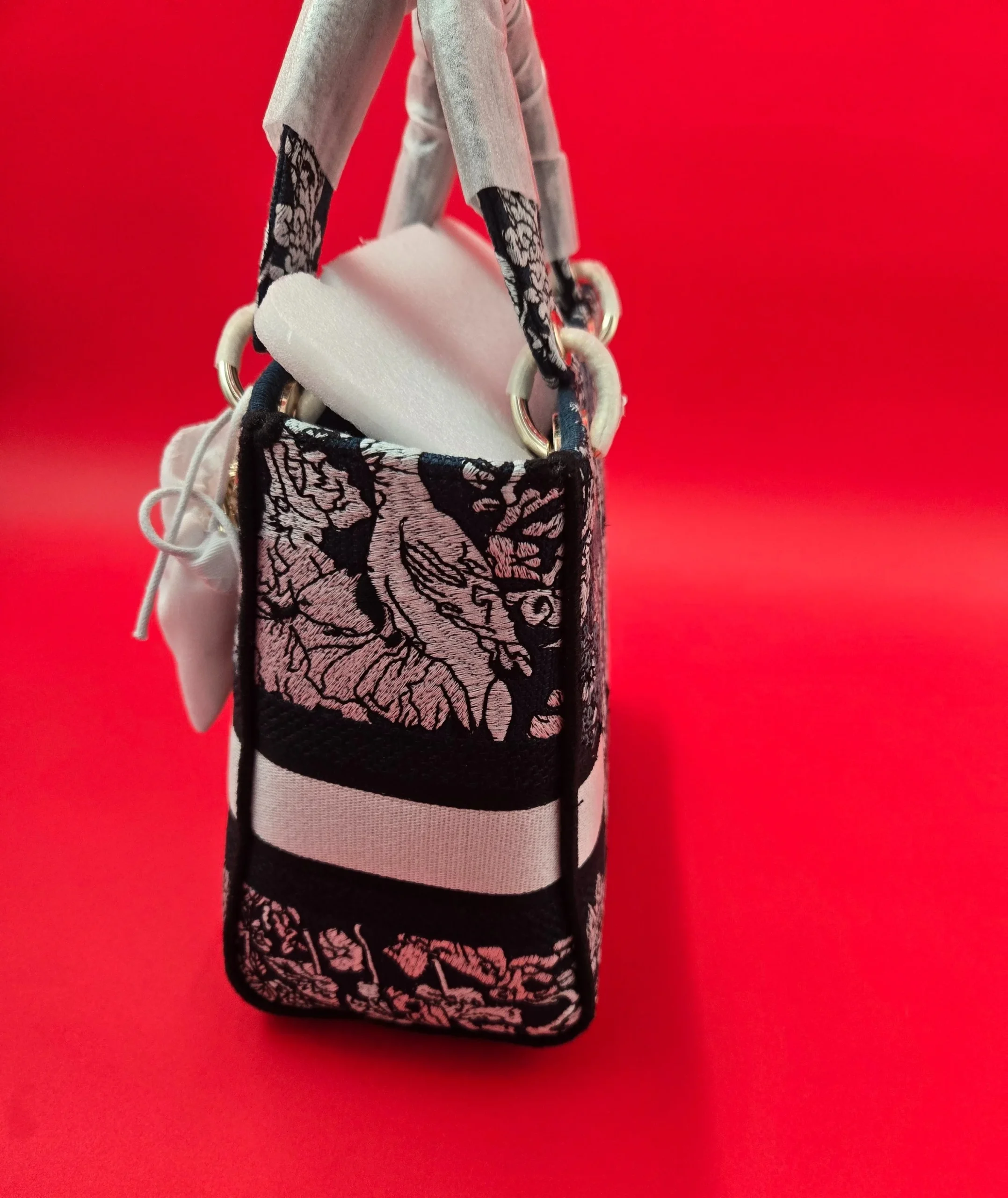 CHRISTIAN DIOR LADY D-LITE EMBROIDERED CANVAS BAG NEW. - Image 2