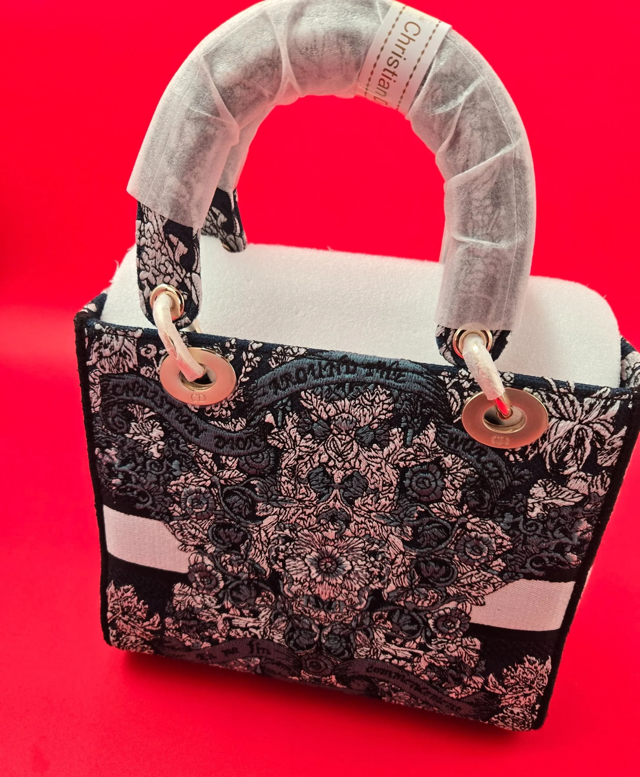 CHRISTIAN DIOR LADY D-LITE EMBROIDERED CANVAS BAG NEW. - Image 3